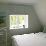 בית נופש With 4 Bedrooms Böhl