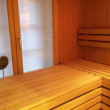 With 4 Bedrooms * Böhl